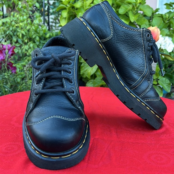 🏴󠁧󠁢󠁥󠁮󠁧󠁿 Dr. Martens MIE Chunky Black Cap Toe Oxfords UK 6 - Picture 4 of 17